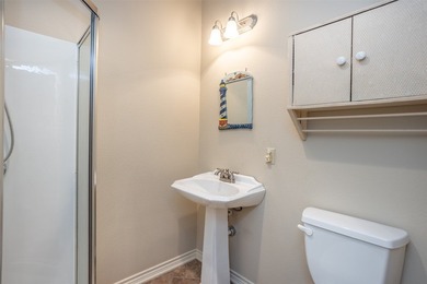 Exceptional Moss Lake retreat offering highly sought-after - photo 31