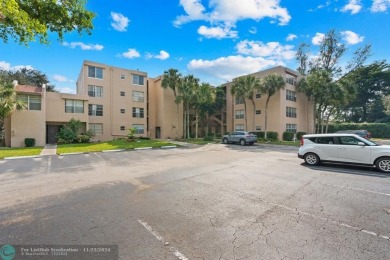 Lake Condo For Sale in Davie, Florida