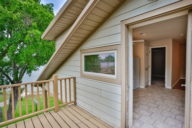Exceptional Moss Lake retreat offering highly sought-after - photo 34