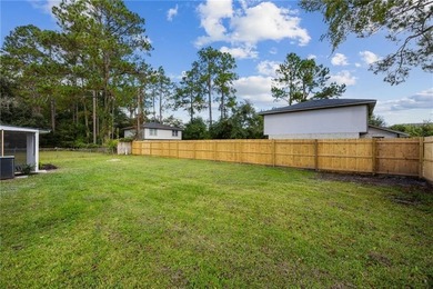 Discover your new home! This beautifully remodeled 2-bedroom - photo 37