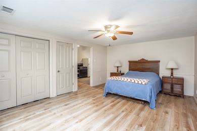 Exceptional Moss Lake retreat offering highly sought-after - photo 38
