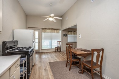 Exceptional Moss Lake retreat offering highly sought-after - photo 39