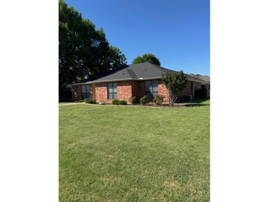 Lake Home Sale Pending in Meadowlakes, Texas