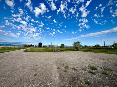 Calling all those dreamers searching for a turnkey residential - photo 10