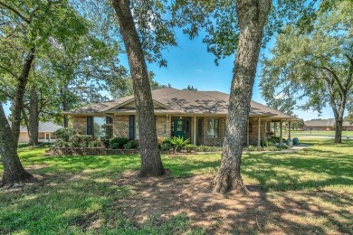 Lake Home For Sale in Gainesville, Texas