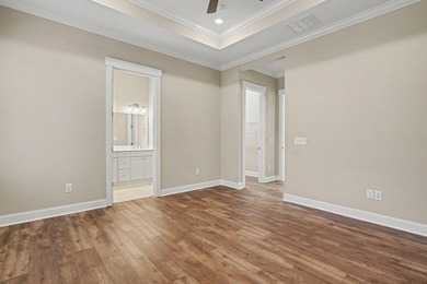 This immaculate Charleston-style Lowcountry home offers - photo 12