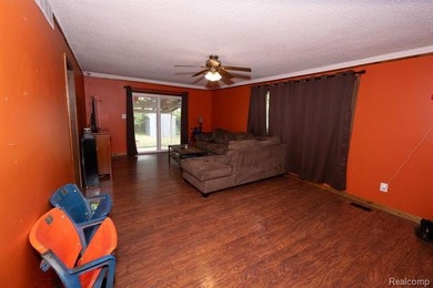 Welcome home to this beautifully maintained 3-bedroom - photo 13