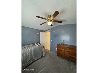 Back on the market! Welcome to this well-maintained 2000