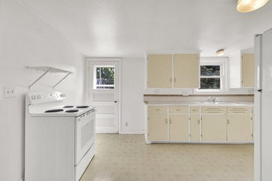 Located in one of Bay View's most desirable neighborhoods, this - photo 19
