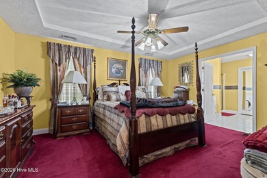 Nestled in the serene and sought-after Berne Glade community - photo 22
