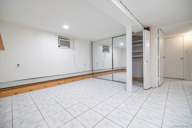 Welcome to this beautifully maintained 4-bedroom, 2-bath - photo 23