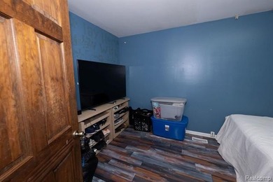 Welcome home to this beautifully maintained 3-bedroom - photo 23