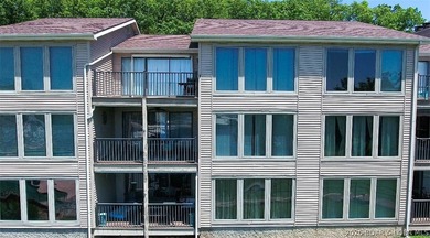 Wake up to stunning views in this charming 2-bedroom, 2-bathroom - photo 25