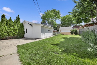Located in one of Bay View's most desirable neighborhoods, this - photo 25