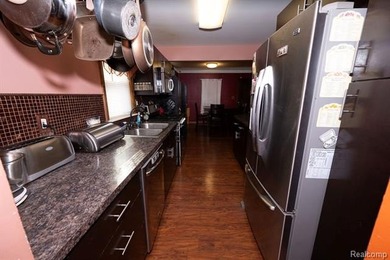 Welcome home to this beautifully maintained 3-bedroom - photo 27