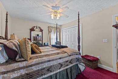 Nestled in the serene and sought-after Berne Glade community - photo 29