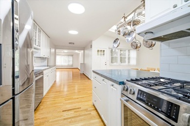 Welcome to this beautifully maintained 4-bedroom, 2-bath - photo 35