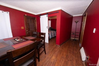 Welcome home to this beautifully maintained 3-bedroom - photo 38