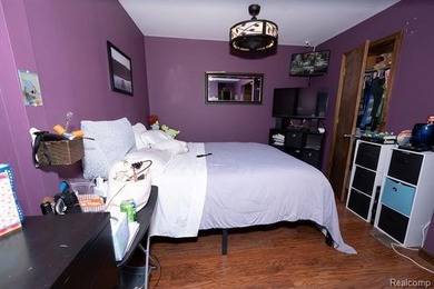 Welcome home to this beautifully maintained 3-bedroom - photo 48