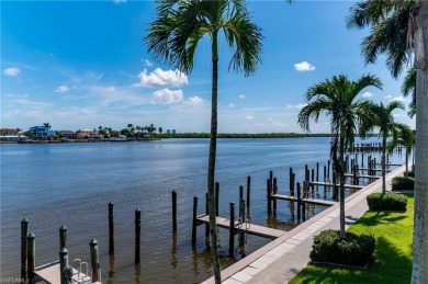 Marco Island Lake Area Condo For Sale in Marco Island Florida
