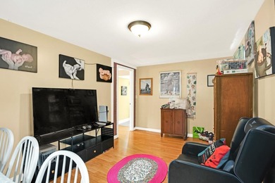 Low tax Alton says total renovation 2009/2010. This home offers - photo 8
