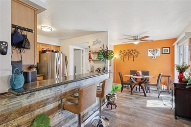 Centrally located condo, convenient access to shopping, dining