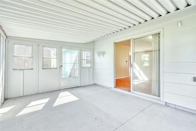 Welcome to 200 Rosecroft! This well-maintained 3-bedroom, 1 - photo 20