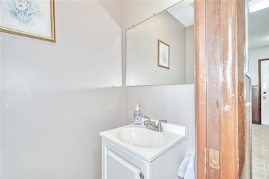 Welcome to 200 Rosecroft! This well-maintained 3-bedroom, 1 - photo 22