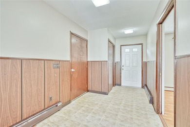 Welcome to 200 Rosecroft! This well-maintained 3-bedroom, 1 - photo 24