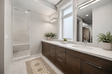 Nestled in leafy East Lakeview is this iconic 5 BR/4.1 BA - photo 33