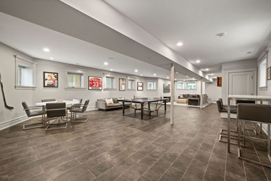 Nestled in leafy East Lakeview is this iconic 5 BR/4.1 BA - photo 45