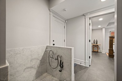 Nestled in leafy East Lakeview is this iconic 5 BR/4.1 BA - photo 50