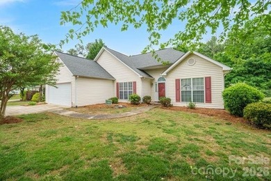 (private lake, pond, coastal) Home For Sale in Kannapolis North Carolina