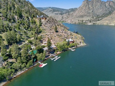 Welcome to your dream lakefront retreat on Williams Lake in the - photo 11
