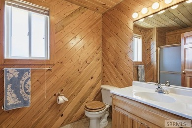 Welcome to your dream lakefront retreat on Williams Lake in the - photo 17