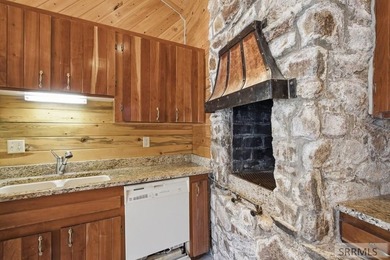 Welcome to your dream lakefront retreat on Williams Lake in the - photo 18