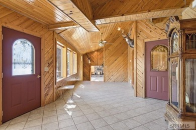 Welcome to your dream lakefront retreat on Williams Lake in the - photo 22