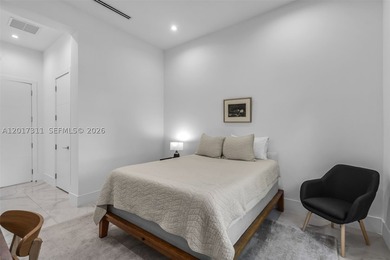Sophisticated, modern 2019 built Coral Gables residence offering - photo 28