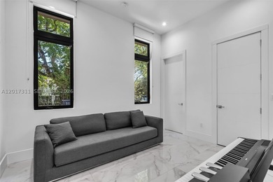 Sophisticated, modern 2019 built Coral Gables residence offering - photo 30