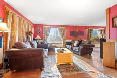 Great opportunity to own a heritage home in Summerland. This - photo 4