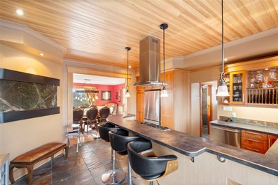 Great opportunity to own a heritage home in Summerland. This - photo 10