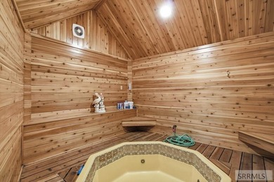Welcome to your dream lakefront retreat on Williams Lake in the - photo 40