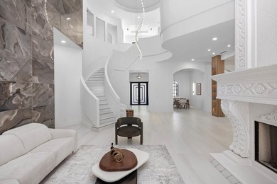 This classic Mediterranean estate in The Oaks has been - photo 12
