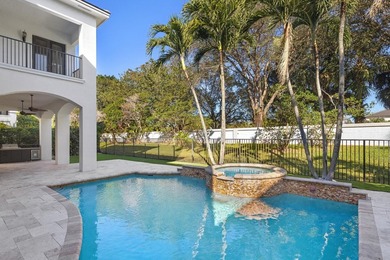 This classic Mediterranean estate in The Oaks has been - photo 16