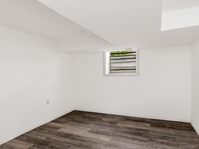 Immaculate Newly Renovated Brick semi attached 1 Family Home - photo 24