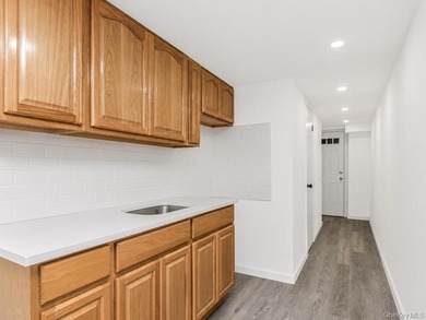Immaculate Newly Renovated Brick semi attached 1 Family Home - photo 26