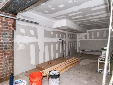 Immaculate Newly Renovated Brick semi attached 1 Family Home - photo 28