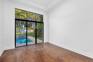 This classic Mediterranean estate in The Oaks has been - photo 40