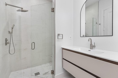 This classic Mediterranean estate in The Oaks has been - photo 41