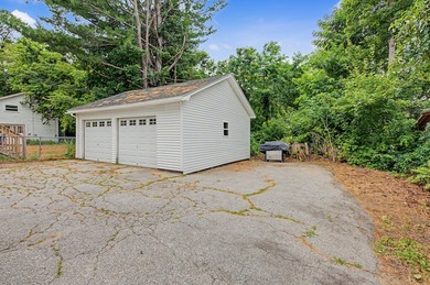 This 3 unit building is in very good shape and ready to make you - photo 4